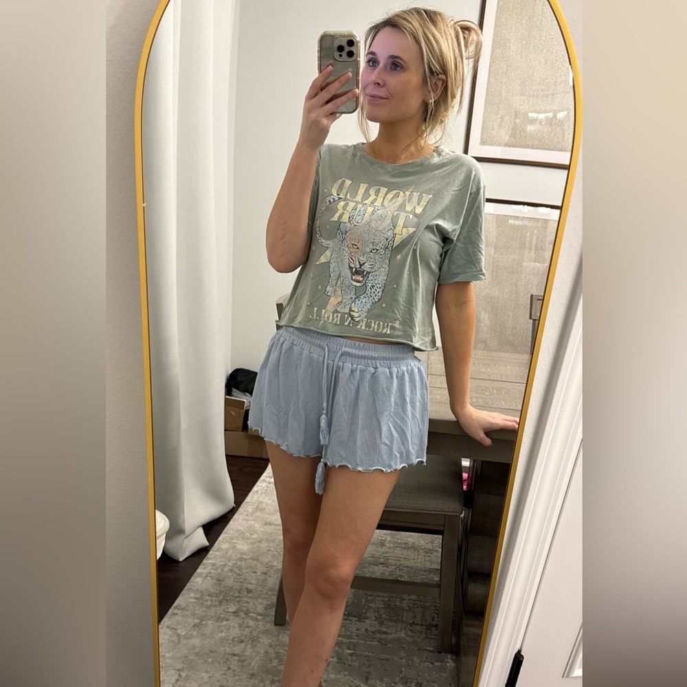 Vintage Worn Look World Tour Graphic Tee - Muted Light Green Tshirt - Picture 4 of 16